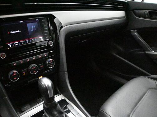 2022 Volkswagen Passat 2.0T SE