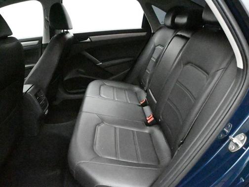 2022 Volkswagen Passat 2.0T SE