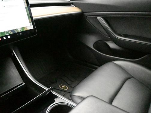 2019 Tesla Model 3 Mid Range