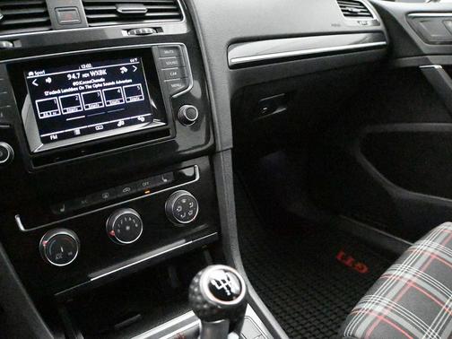 2015 Volkswagen Golf GTI 2.0T S 4-Door