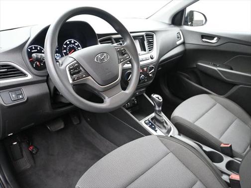 2022 Hyundai Accent SE