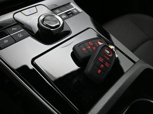 2025 Toyota bZ4X XLE