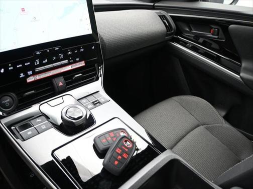 2025 Toyota bZ4X XLE