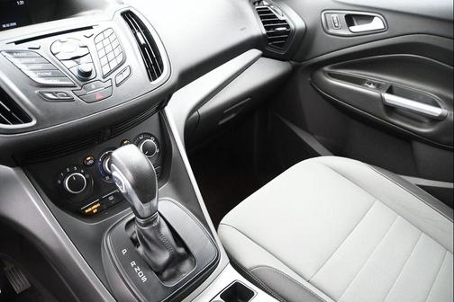 Magnetic 2016 Ford Escape SE