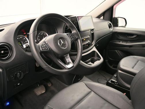 2020 Mercedes-Benz Metris Base
