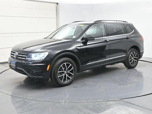 Deep Black Pearl 2021 Volkswagen Tiguan 2.0T SE 4MOTION