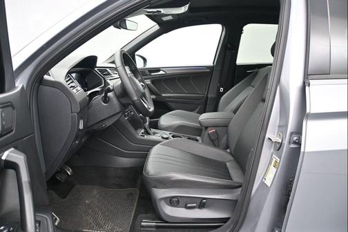 Pyrite Silver Metallic 2024 Volkswagen Tiguan 2.0T SE R-Line Black 4MOTION