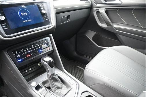 Pyrite Silver Metallic 2024 Volkswagen Tiguan 2.0T SE R-Line Black 4MOTION