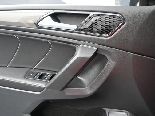 2022 Volkswagen Tiguan 2.0T SE R-Line Black 4MOTION