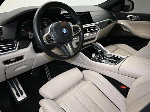 2023 BMW X6 M50i