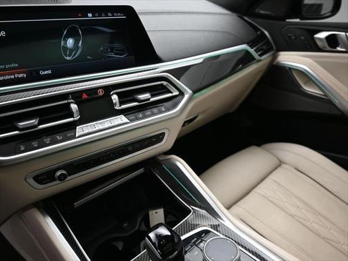 2023 BMW X6 M50i