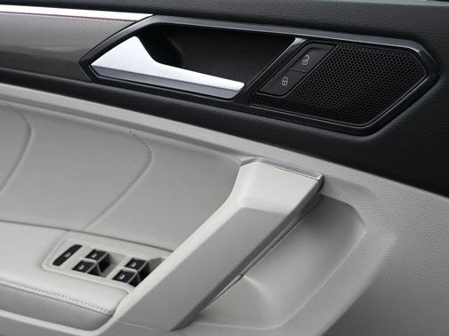2024 Volkswagen Tiguan 2.0T SE R-Line Black 4MOTION