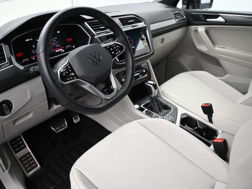 2024 Volkswagen Tiguan 2.0T SE R-Line Black 4MOTION