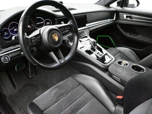 2021 Porsche Panamera GTS