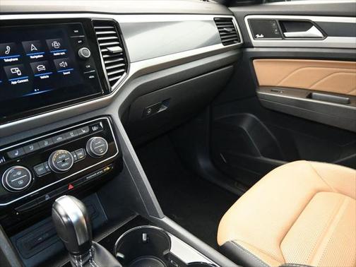 2023 Volkswagen Atlas Cross Sport 3.6L V6 SEL Premium R-Line