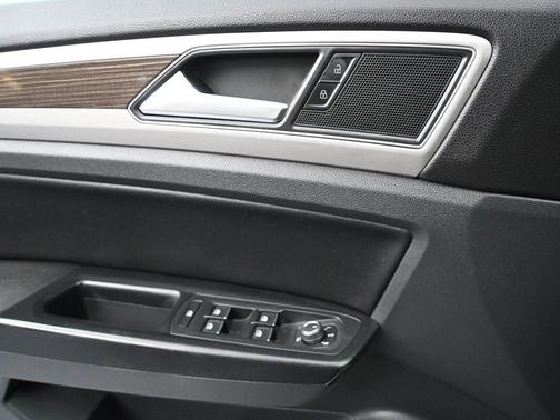 2019 Volkswagen Atlas 3.6L SE w/Technology