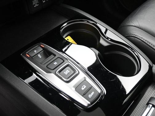 2022 Honda Pilot Touring 8-Passenger