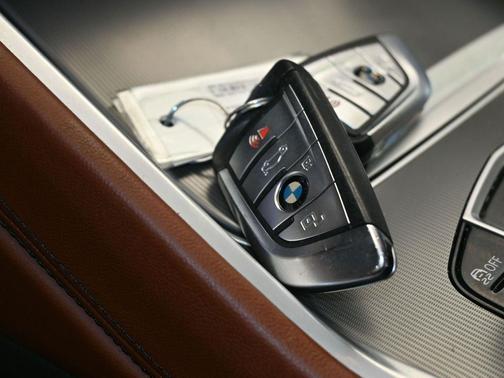 2023 BMW X6 xDrive40i