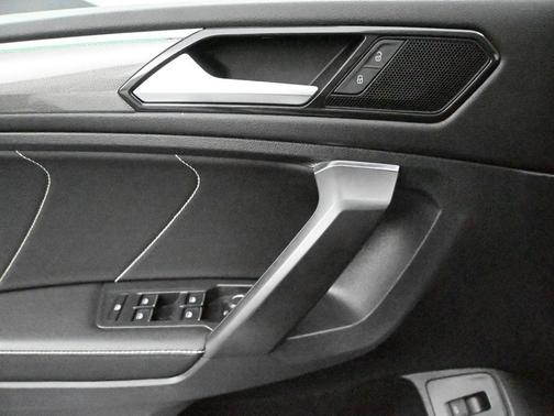 2022 Volkswagen Tiguan 2.0T SE R-Line Black 4MOTION
