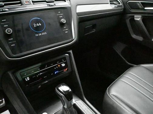 2022 Volkswagen Tiguan 2.0T SE R-Line Black 4MOTION