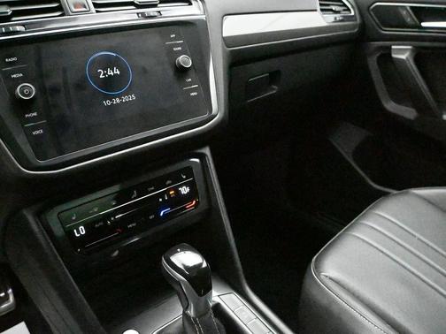 2022 Volkswagen Tiguan 2.0T SE R-Line Black 4MOTION