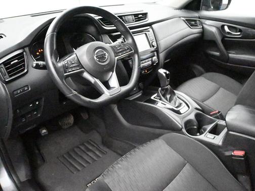 Gun Metallic 2018 Nissan Rogue SV