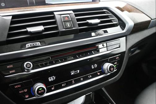 Mineral White Metallic 2018 BMW X3 xDrive30i