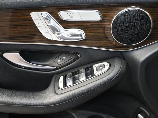 2017 Mercedes-Benz GLC 300 Base