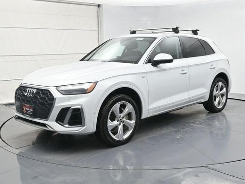 2022 Audi Q5 45 S line Prestige