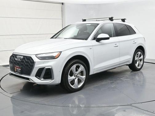 2022 Audi Q5 45 S line Prestige