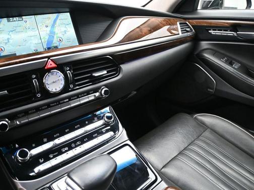 2017 Genesis G90 Premium