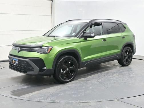 2025 Volkswagen Taos 1.5T SE Black