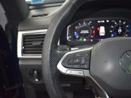 2022 Volkswagen Atlas Cross Sport 3.6L V6 SEL Premium R-Line