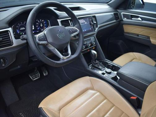 2022 Volkswagen Atlas Cross Sport 3.6L V6 SEL Premium R-Line