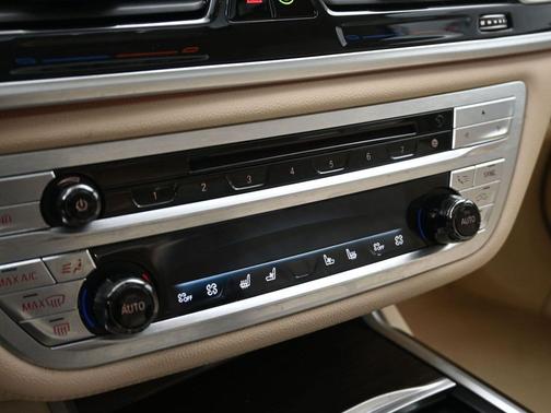 2018 BMW 750 i xDrive