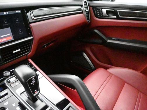 2021 Porsche Cayenne Cayenne