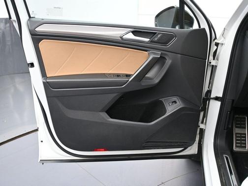 2022 Volkswagen Tiguan 2.0T SE R-Line Black 4MOTION