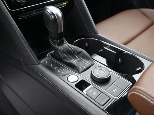 2022 Volkswagen Atlas 2.0T SE w/Technology 4MOTION