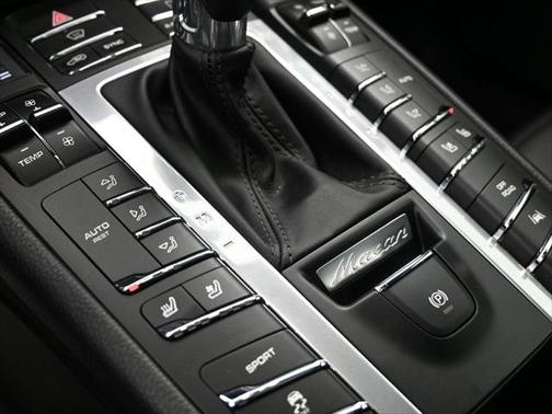 2018 Porsche Macan Base