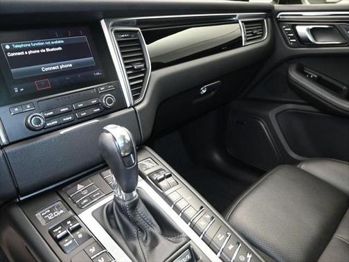 2018 Porsche Macan Base
