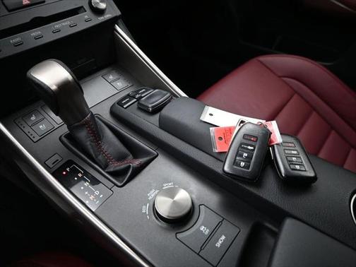 2016 Lexus IS 300 Base