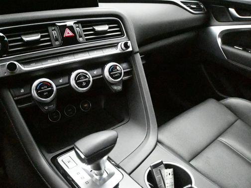 2022 Genesis G70 2.0T AWD