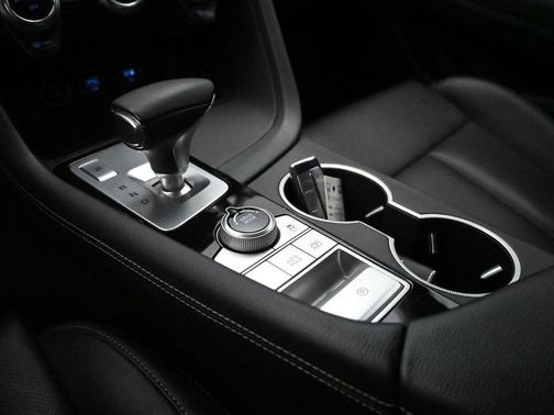 2022 Genesis G70 2.0T AWD