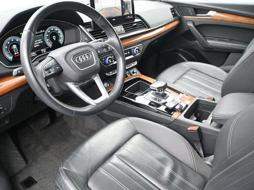 2021 Audi Q5 45 Premium Plus