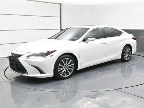 2019 Lexus ES 300h Luxury