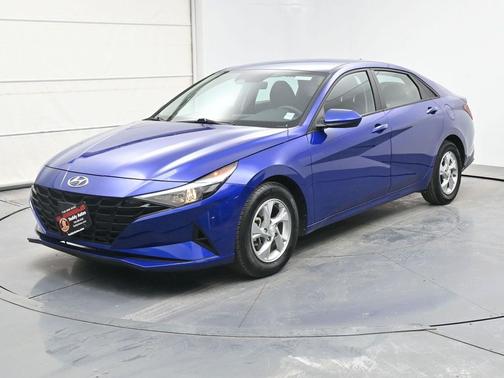 2023 Hyundai ELANTRA SE