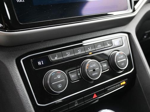 2022 Volkswagen Atlas 3.6L SE w/Technology