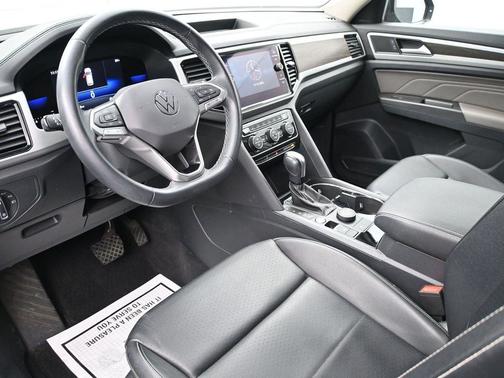 2022 Volkswagen Atlas 3.6L SE w/Technology