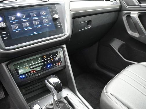 2024 Volkswagen Tiguan 2.0T SE 4MOTION