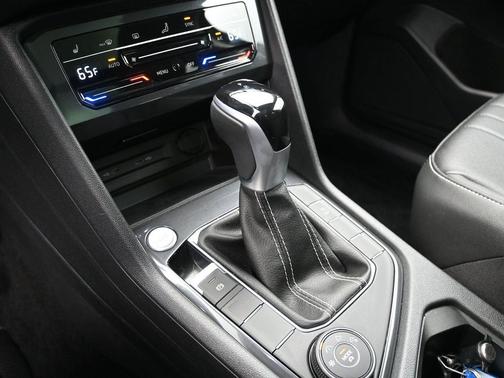 2024 Volkswagen Tiguan 2.0T SE 4MOTION